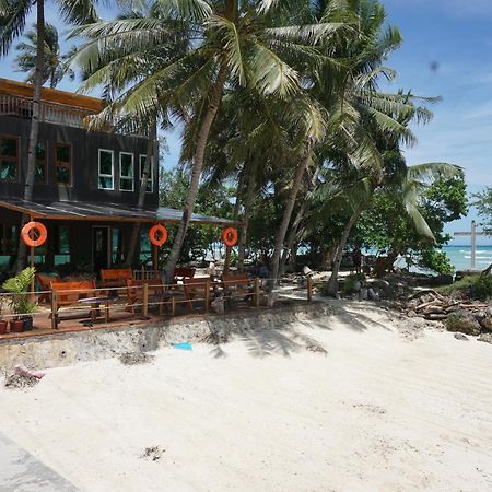 L Cafe Restobar & Lyn'S Guest House San Juan  Luaran gambar