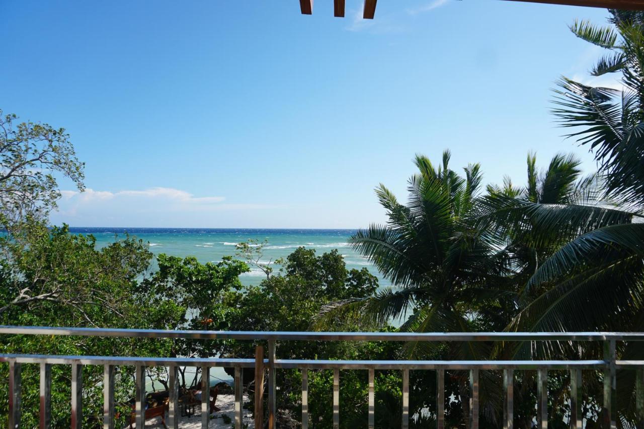 L Cafe Restobar & Lyn'S Guest House San Juan  Luaran gambar