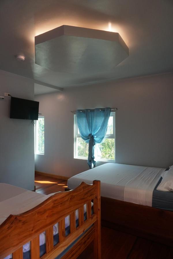 L Cafe Restobar & Lyn'S Guest House San Juan  Luaran gambar