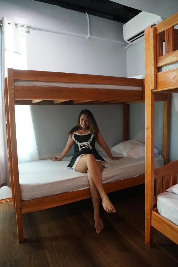 L Cafe Restobar & Lyn'S Guest House San Juan  Luaran gambar