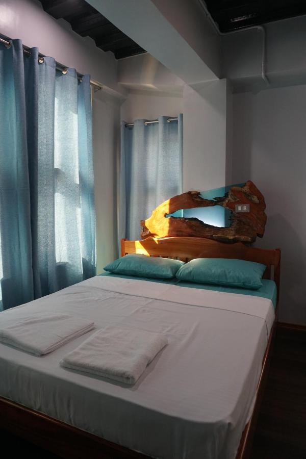 L Cafe Restobar & Lyn'S Guest House San Juan  Luaran gambar