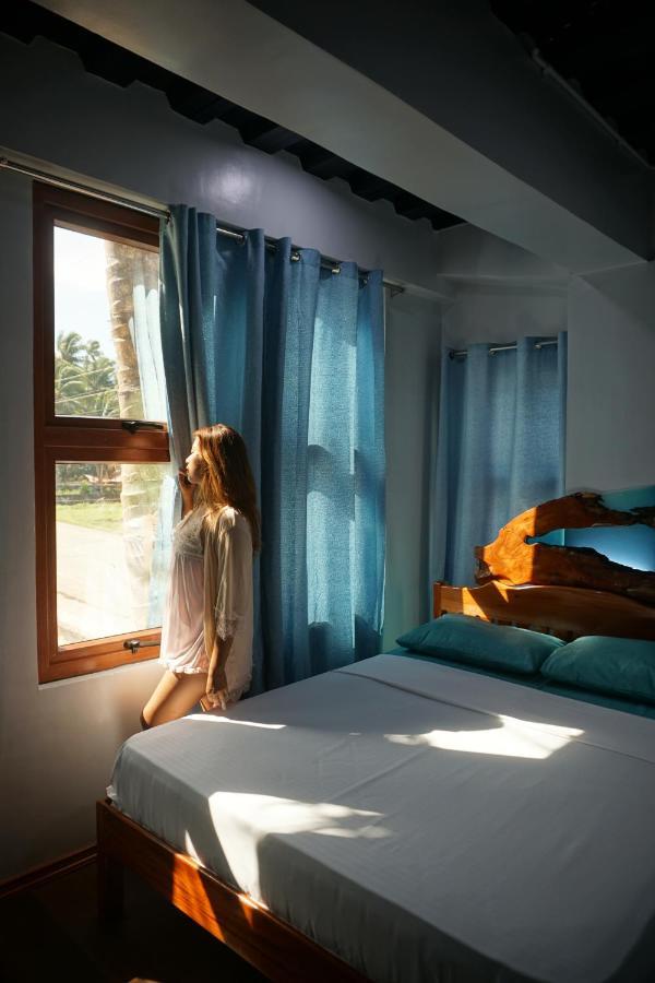 L Cafe Restobar & Lyn'S Guest House San Juan  Luaran gambar