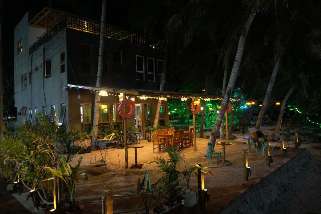 L Cafe Restobar & Lyn'S Guest House San Juan  Luaran gambar