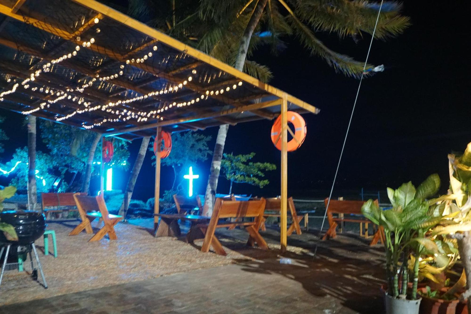 L Cafe Restobar & Lyn'S Guest House San Juan  Luaran gambar