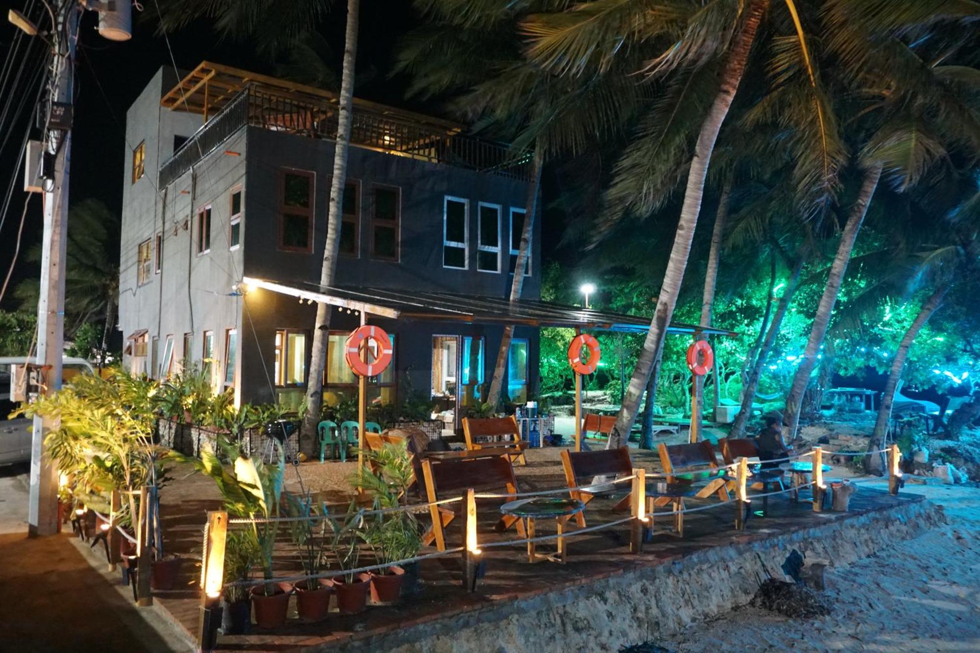 L Cafe Restobar & Lyn'S Guest House San Juan  Luaran gambar