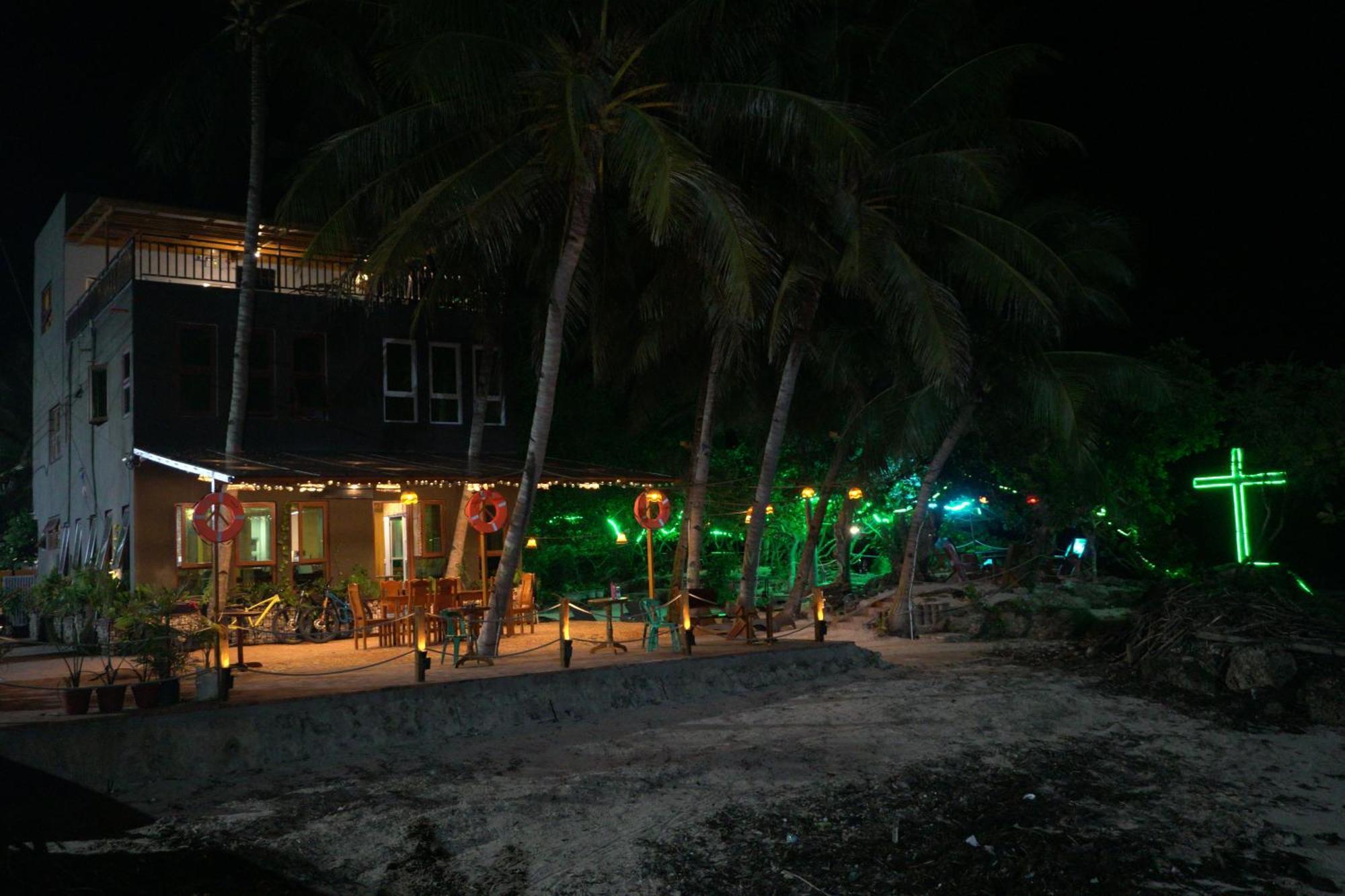L Cafe Restobar & Lyn'S Guest House San Juan  Luaran gambar